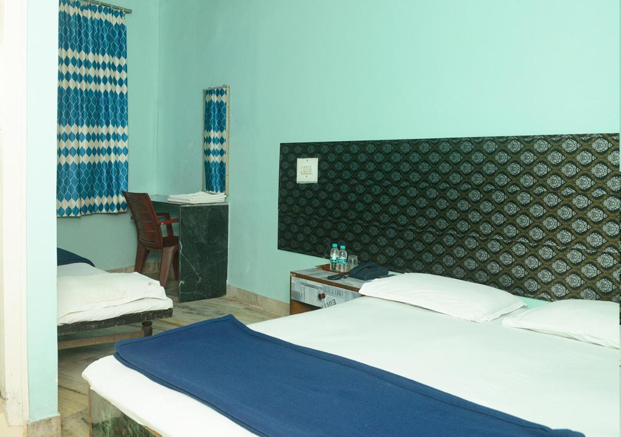 Srk Hotel Bombay Exterior foto